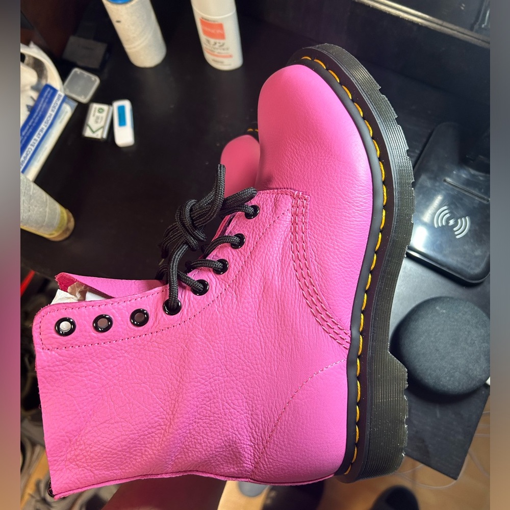 Dr Martens
1460 Pascal Thrift Pink
Size 8W